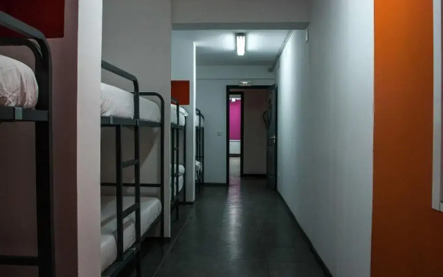 Olé Backpackers Hostel