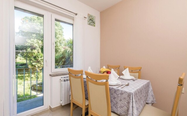 Awesome Apartment in Lovran With Wifi and 2 Bedrooms