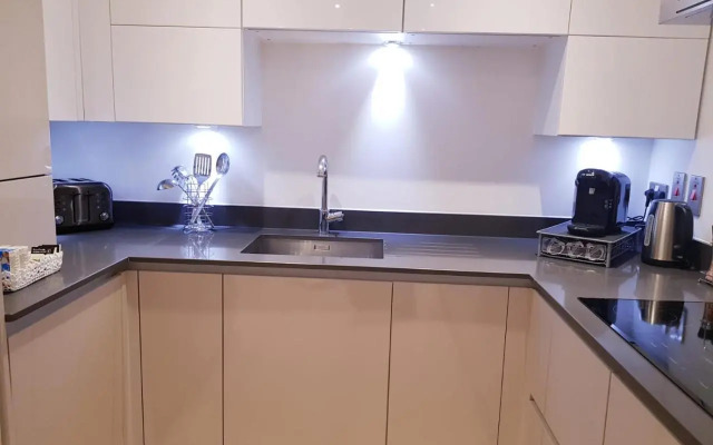 Chiswick Park Apartments, Chiswick, West London