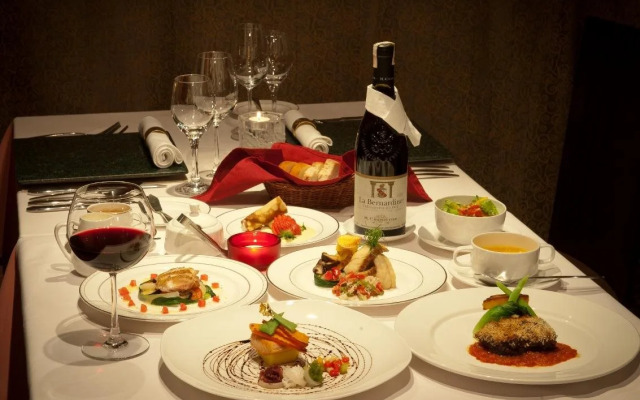 HS Khaan Resort Hotel