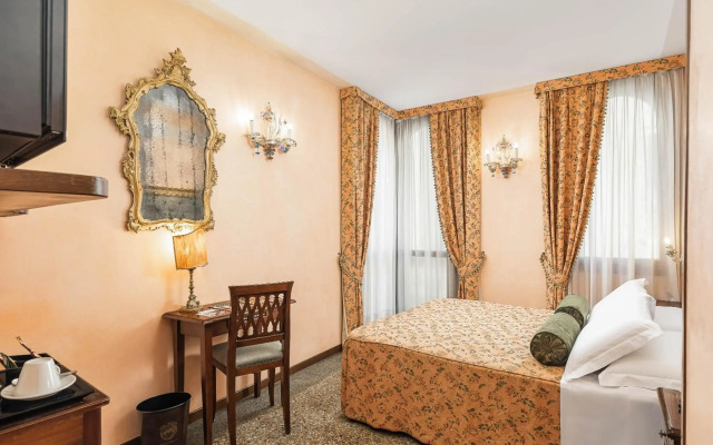 Hotel Marconi