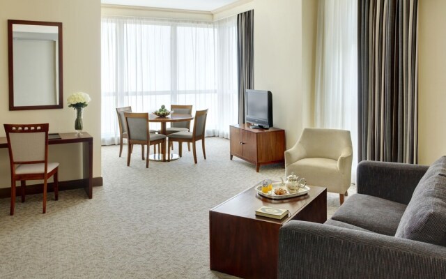 Movepinck & Residence Hajar Tower