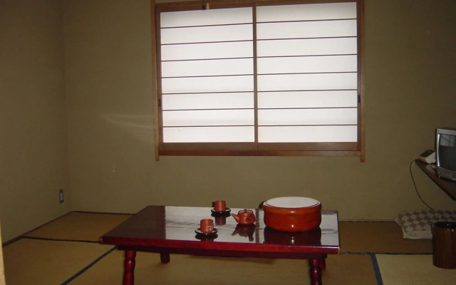 Kawaguchiko Station Inn