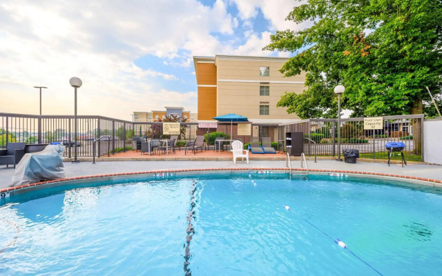 Hampton Inn St. Louis/Westport