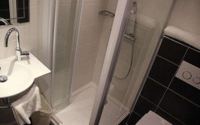 Hôtel Kyriad Saint Quentin en Yvelines - Montigny