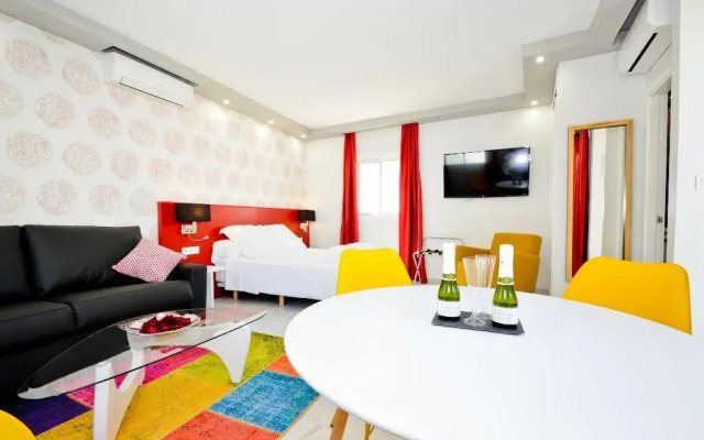 The Zentral Arenal Suites