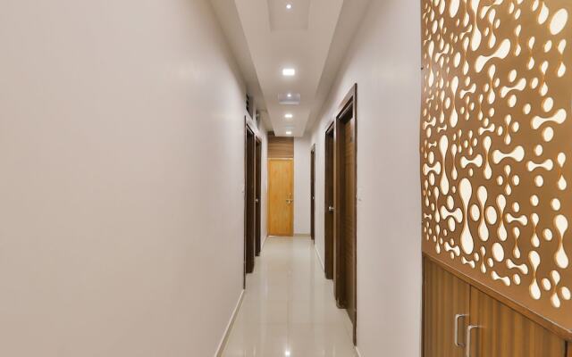 OYO 5476 Hotel Sunrise