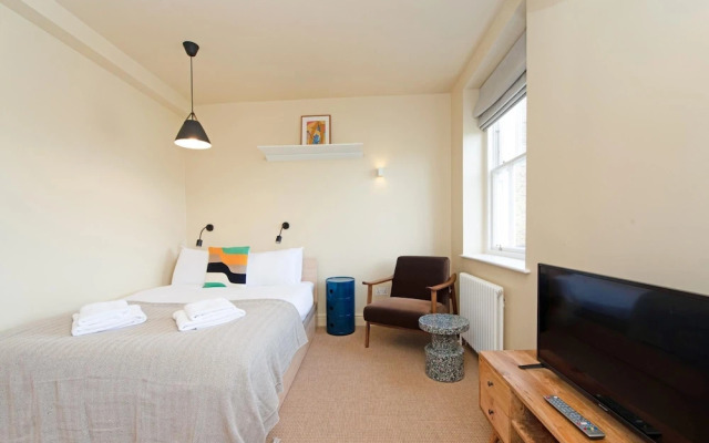 Spacious Studio Near Wonderful Primrose Hill