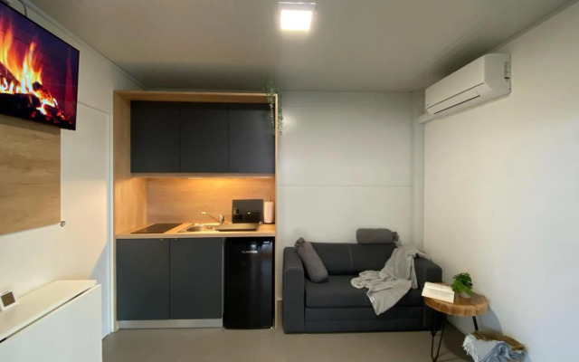 MAGNOLIA HOUSE by the RIVER