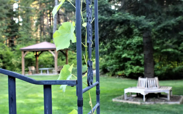 River Road Venue & Lodging