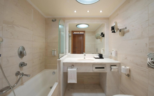 Neptune Luxury Resort