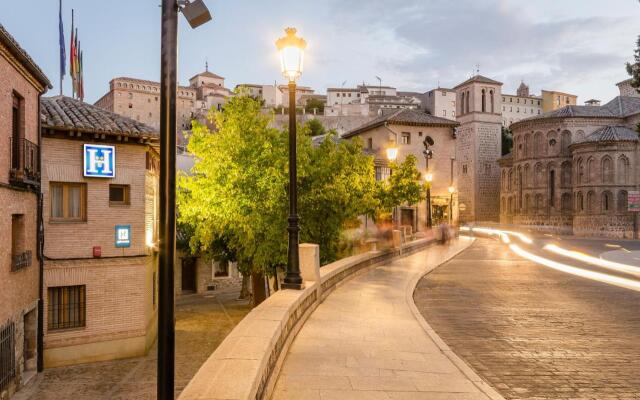 YIT Puerta Bisagra