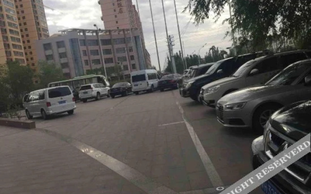 Urba Bona Hotel (Golmud Railway Station & Kunlun Park Branch)