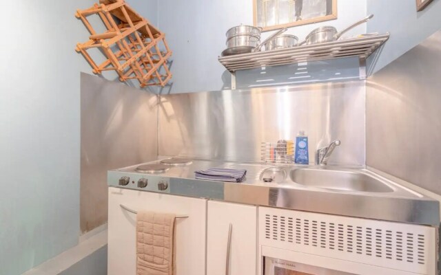 Quaint and Central Studio Flat - Chelsea