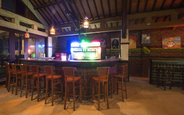 Ladiva Shore Hotel