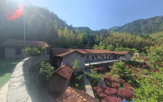 Luotian Fenglinwan Inn