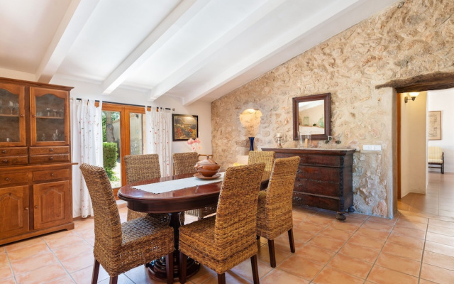 Can Sua in Mallorca With 4 Bedrooms and 2 Bathrooms