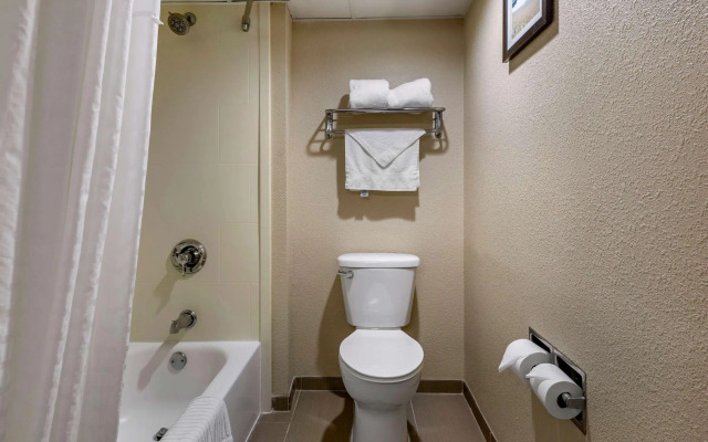 Comfort Inn Edison - New Brunswick