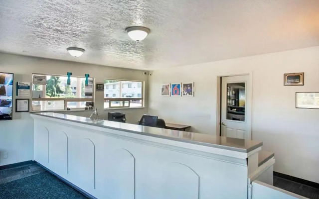 Howard Johnson Gresham