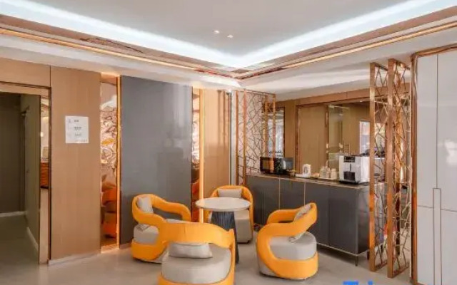 Qiuwang Hotel (Shanghai Caobao Road Subway Station Branch)