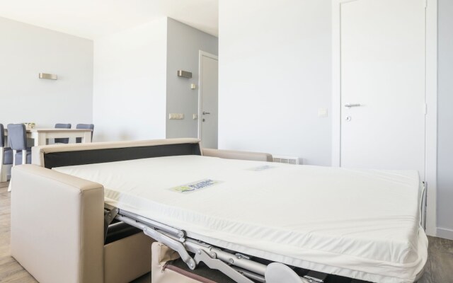 Comfortable Apartment With sea View