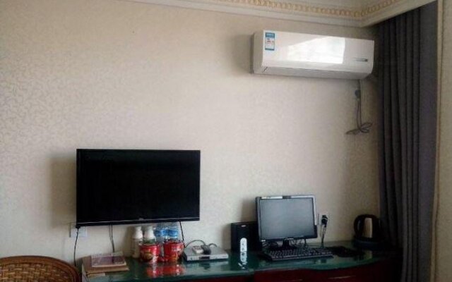Huarong Tourist Hotel