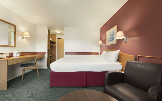 Days Inn Abington M74