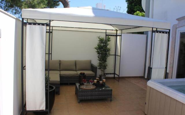 Charming Luz House - T2 apartment with jacuzzi