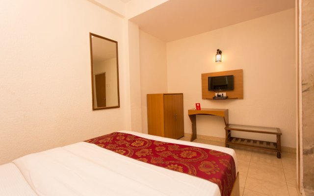 OYO 8755 Hotel Red Palms