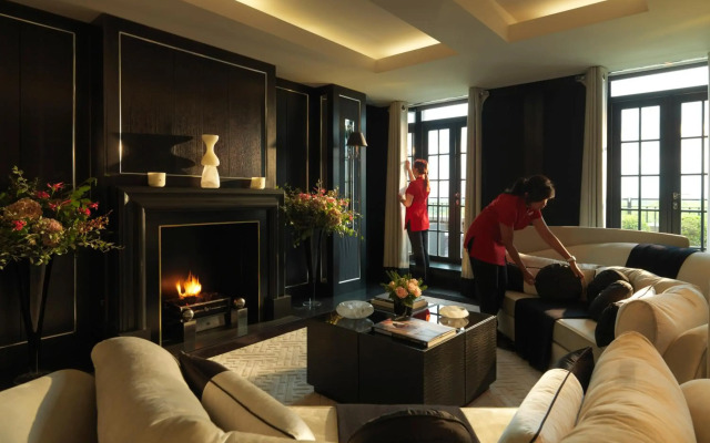 Grosvenor House Suites