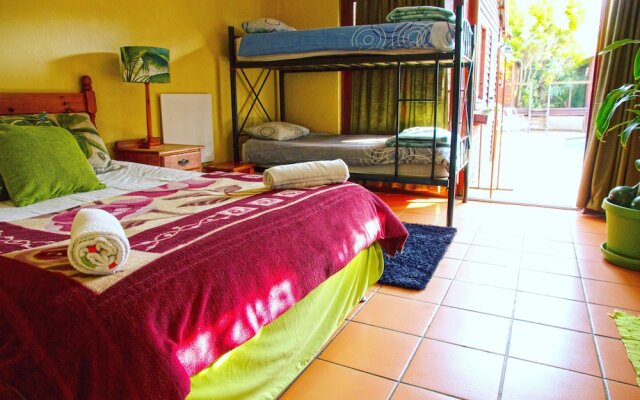 HomeBase Melville - Hostel