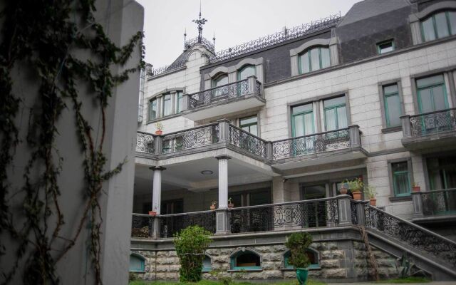 O. Galogre Hotel