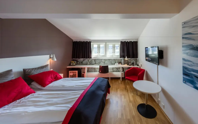 Dolmsundet Hotell Hitra