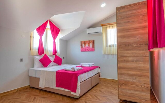Seven 7 - 3 Bedroom Brand New Holiday Villa in Hisarönü