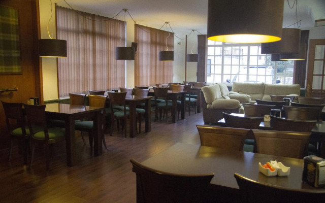 Hotel As Areas II