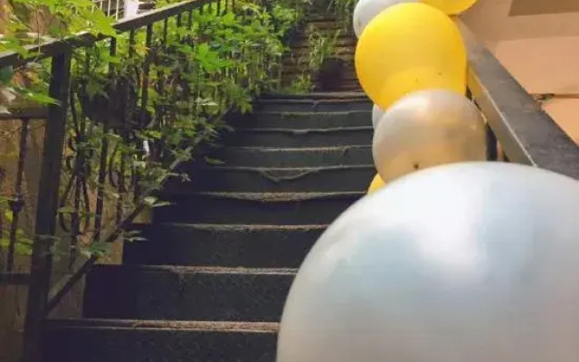 Taining Flower House B&B