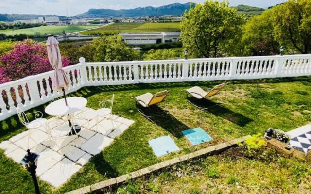 Villa Poggio Ulivo Apartments