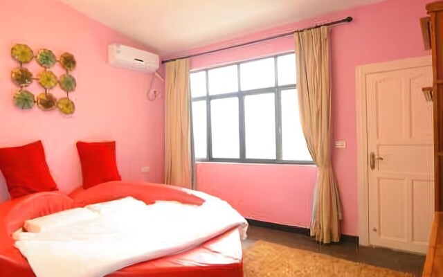 Xifeng Shouma Theme Hotel