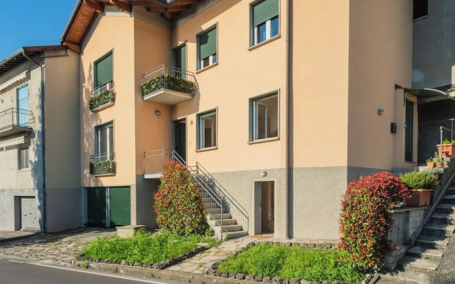 The Secret Lake View by Rent all Como