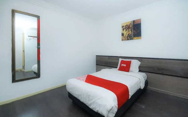 River Inn by OYO Rooms