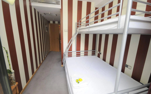 Revolutum Hostel
