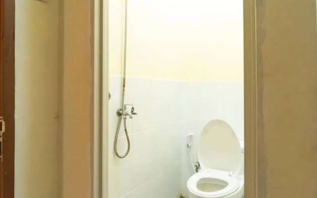 RedDoorz near CBD Ciledug