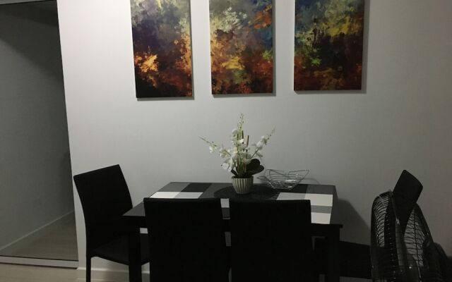 Comfort Condo @ Azure Urban Residences