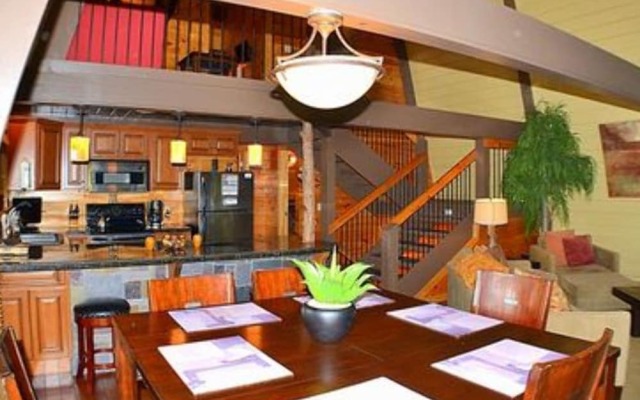 Chateau Sur LaMont Mountain Views