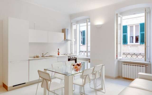 Sarzana White Apartment nel Centro Storico