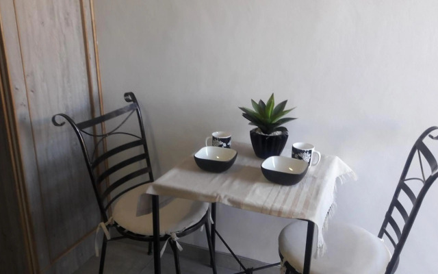 Self-catering Studio, Unit 6 on Krupp