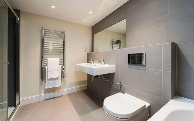 Cosy Two Bedroom Apartment - Flat 59a