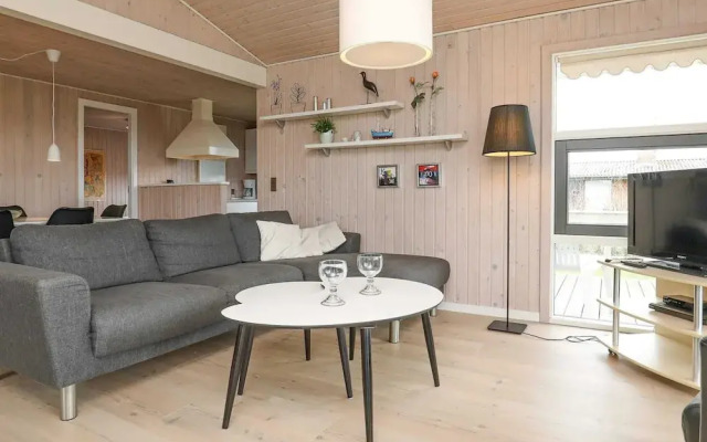 6 Person Holiday Home in Spottrup-by Traum