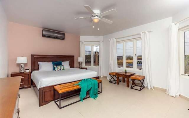 Outstanding Oasis 7BR 7BA Villa With Private Pool