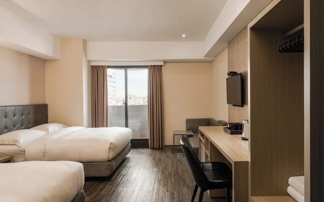 The Riverside Hotel International